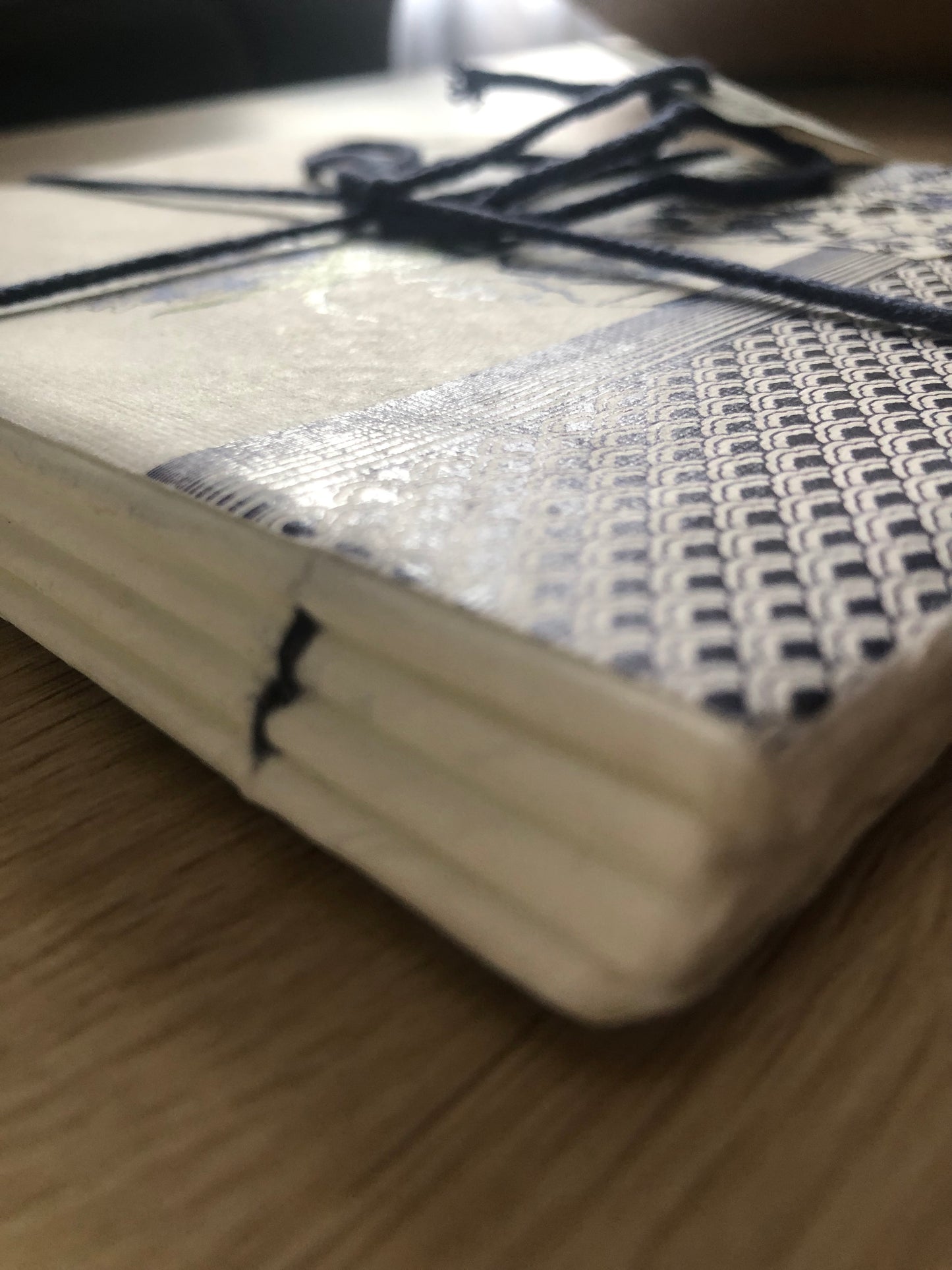 Carnet en parchemin – Vases japonais